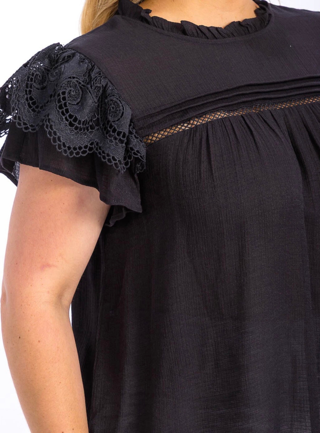 Short Sleeve Ruffle Blouse (Plus Size)
